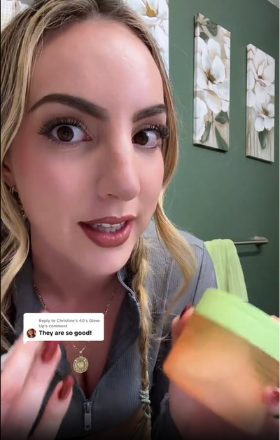 Jennifer, 44